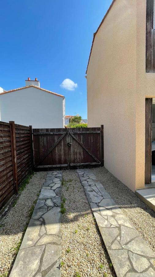MAISON T2 WIFI Parking Privé Les Sables d'Olonne 9mn à Pied Plage Présidents Exterior foto